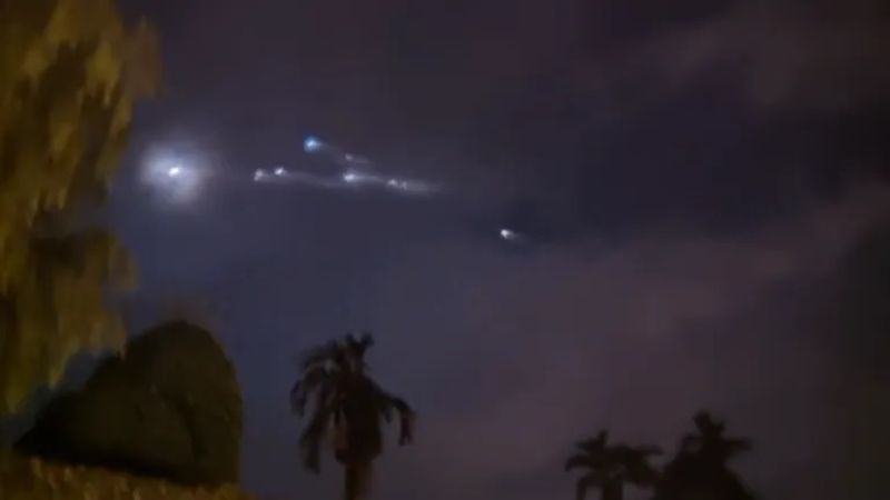 chinese rocket fell on Earth with lighting up night sky and video gone viral