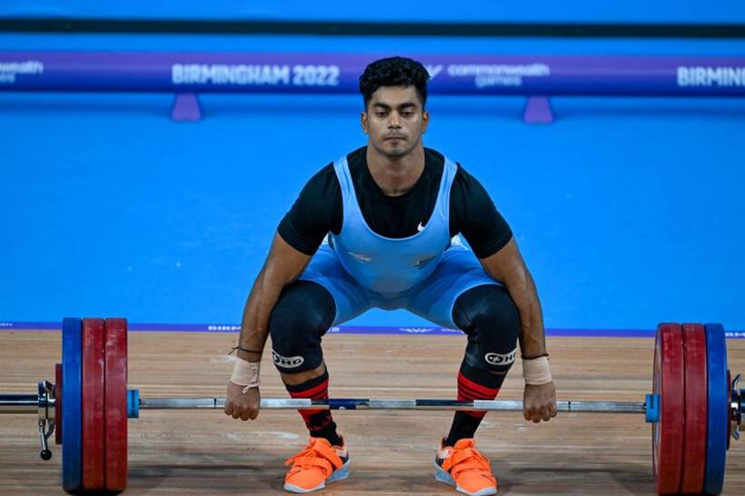 कॉमनवेल्थ गेम्स में गोल्ड लाने वाले अंचित शुली को राष्ट्रपति PM सहित देशभर से बधाई,  लोग बोले भारत का नया हीरो