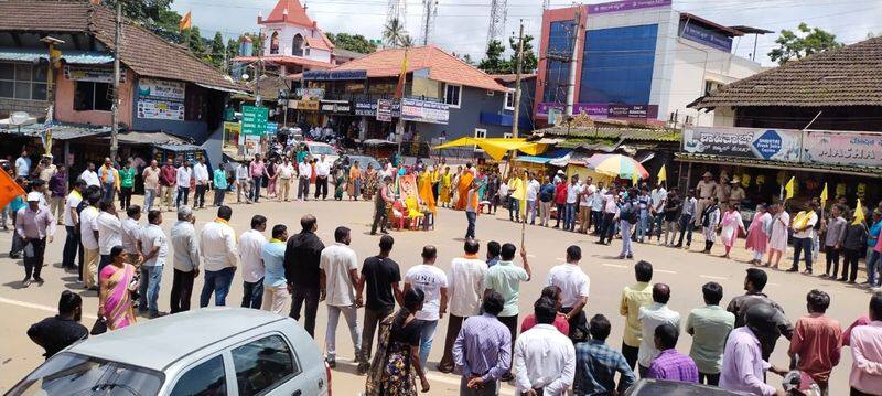 Praveen nettaru Murder case Protest Billav samaj Human chain structure rav