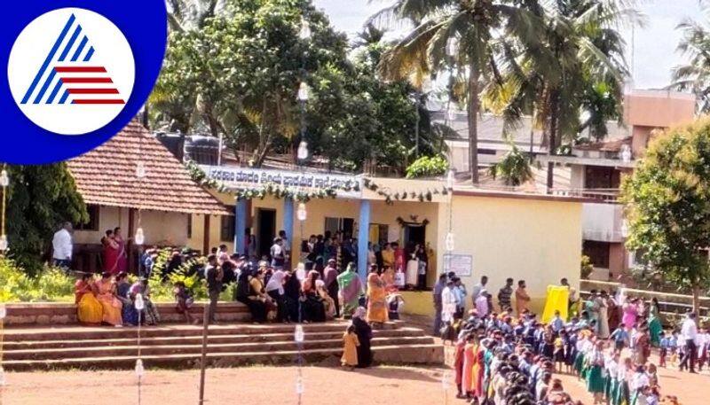 uttar kannada Only one school in the largest district is upgraded rav