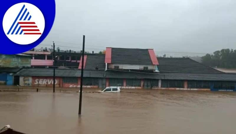 four dead after landslide due to heavy rain in Uttara Kannada gow