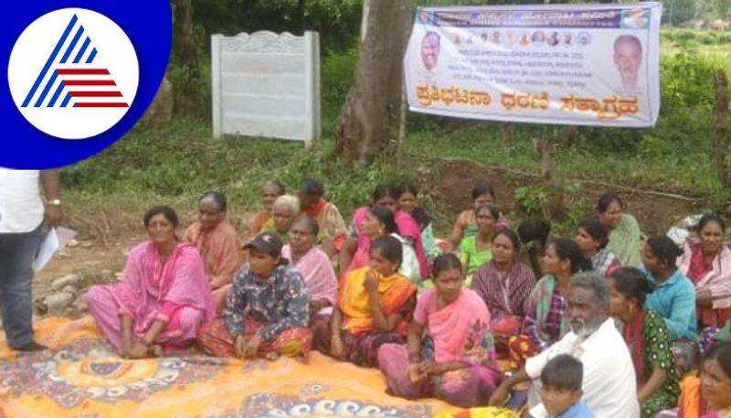 Protest in Thamdihalli demanding a cemetery rav