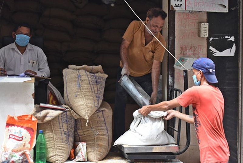 central govts new year gift to poor people by providing free food grains to poors under nfsa scheme