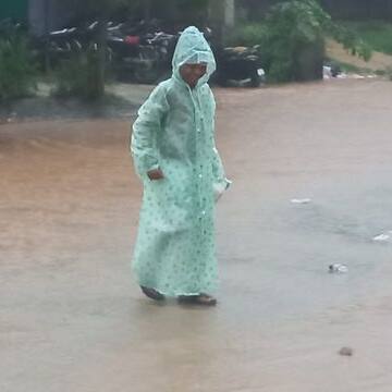 Karnataka Weather Alert: Heavy Rain Forecast for 3 Days, Orange and Yellow Alerts Issued in Several Districts
