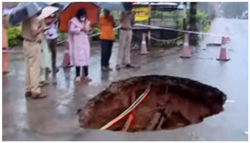 traffic control in Muvattupuzha road after big crater formed on Muvattupuzha bridge approach road