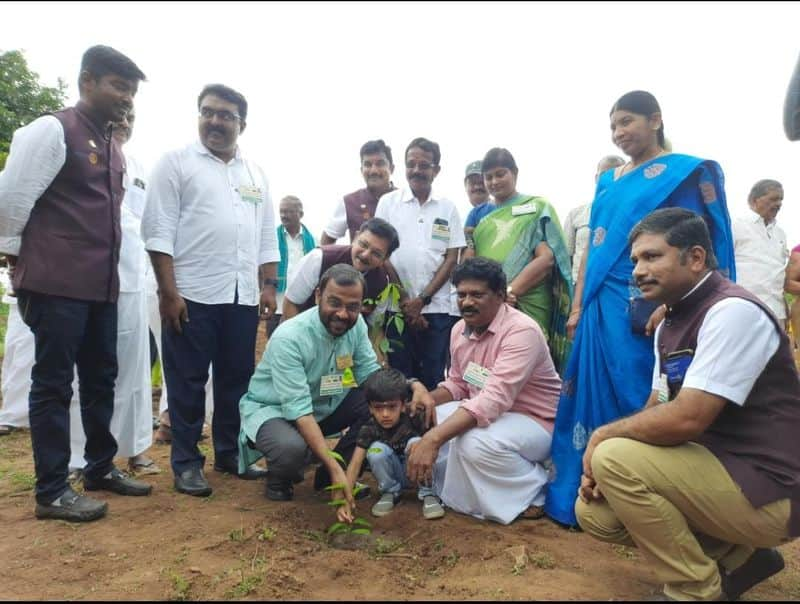 cauvery calling plans to plant one lakh saplings in thondamuthur and  its free for farmers