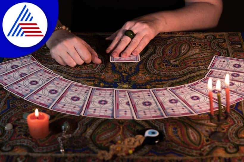 Weekly Tarot Card Reading: Predictions from January 1 to January 7, 2024