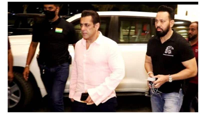 Salman Khan spotted in his new bulletproof Toyota Land Cruiser