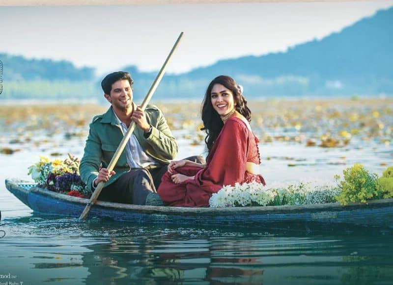 Sita Ramam movie LEAKED online: Dulquer Salmaan, Rashmika Mandanna's film on Movierulz, Tamilrockers and more  RBA