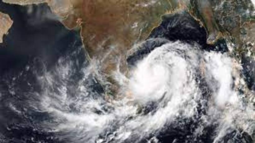 Low pressure forms over Bay of Bengal; Kerala likely to receive heavy rainfall