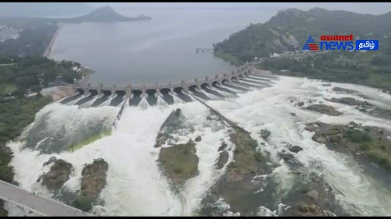 2.1 Lakh cusecs of water outflowing from Mettur Dam 