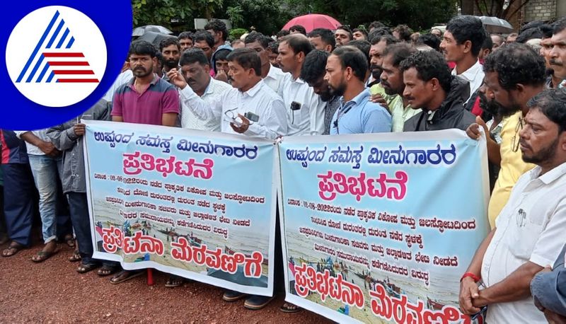 fishermen protest against government and cm basavaraj bommai in udupi gvd