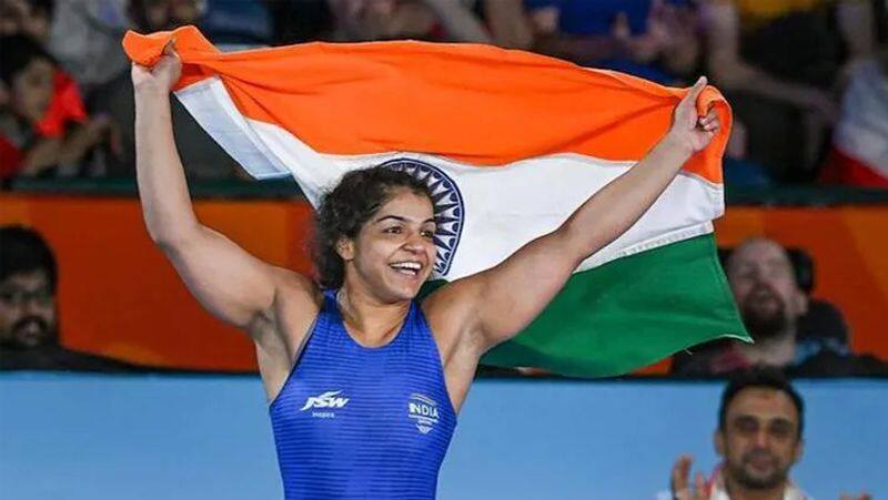 sakshi malik set to wrestling ring after central govt move