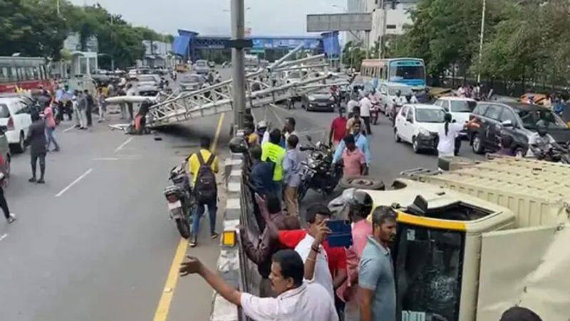 signpost falls near guindi Kathipara Junction...One people killed