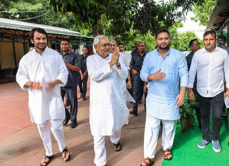 Bihar Political Crisis Nitish Kumar Take oath as CM Tejashwi Yadav to be DCM hls 