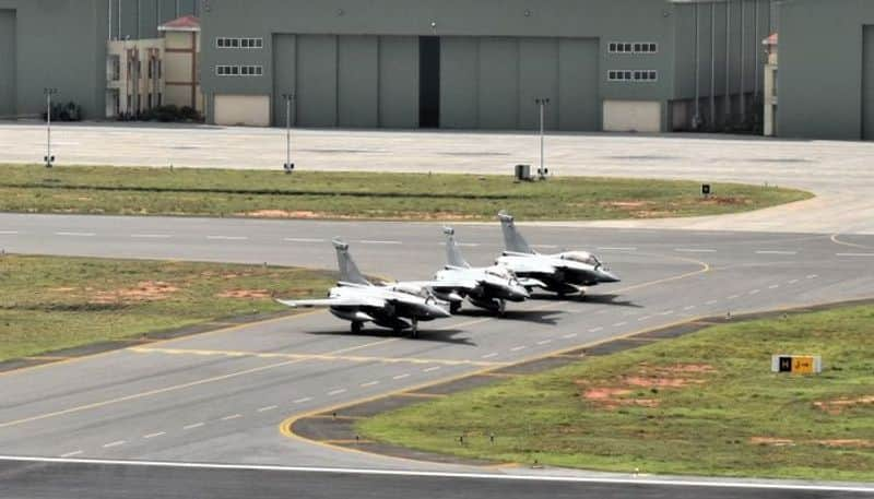 3 Rafale fighters of French Air and Space Force make strategic stopover in IAF base