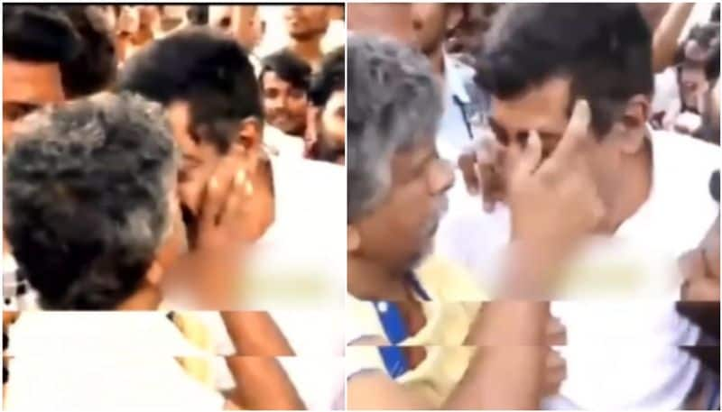 a fan lipkiss to director Yogaraj Bhat after watching Gaalipata 2 sgk