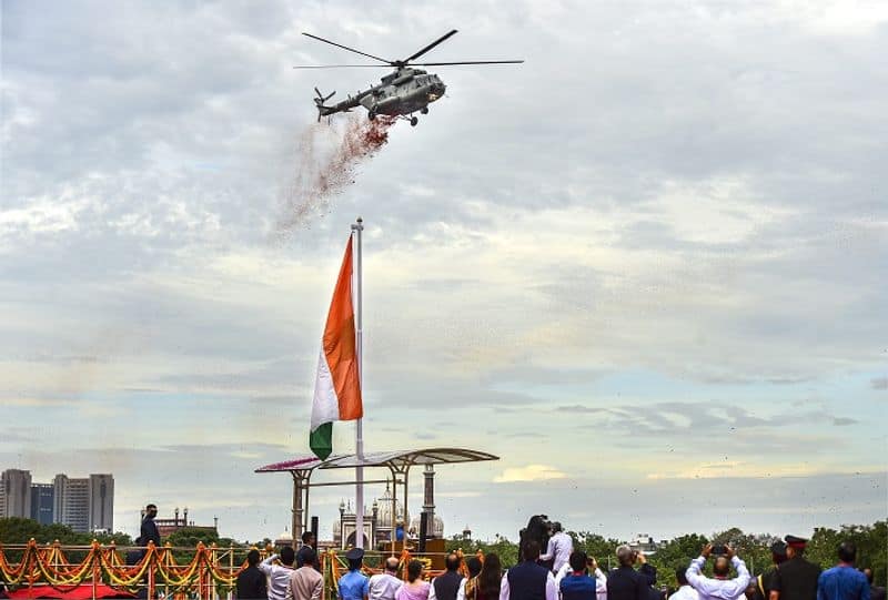 Independence Day Photos: ಕೆಂಪುಕೋಟೆಯಲ್ಲಿ ಹಾರಿದ  ತ್ರಿವರ್ಣ ಧ್ವಜ!