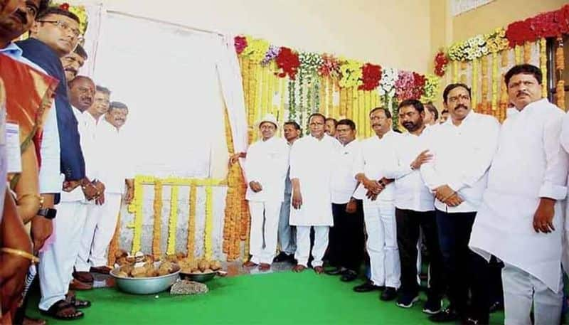  Telangana CM KCR Launches  Medak New Collectorate Building