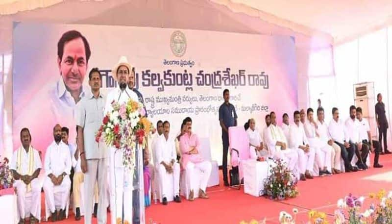 KCR Asks why development not happening in other states like in Telangana