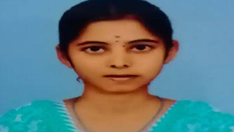 tiruvarur government medical college final year student committed suicide by hanging