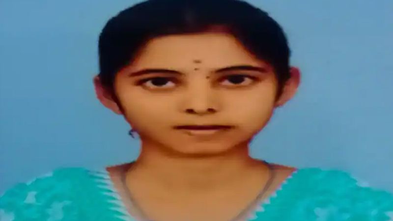 tiruvarur government medical college final year student committed suicide by hanging