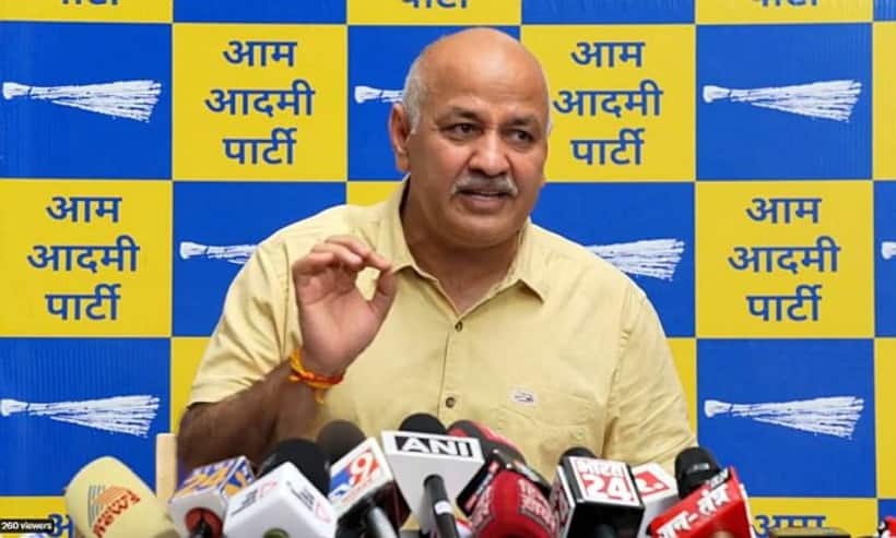 घर पर CBI के छापे के एक दिन बाद मनीष सिसोदिया ने कहा  2024 में मोदी vs केजरीवाल होगा