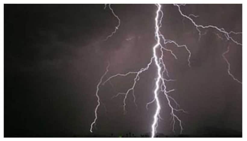 ఛత్తీస్‌గఢ్‌లో పిడుగులు, వడగళ్ల వాన‌తో 8 మంది మృతి.. అకాల వర్షాలతో భారీగా పంట నష్టం.. 
