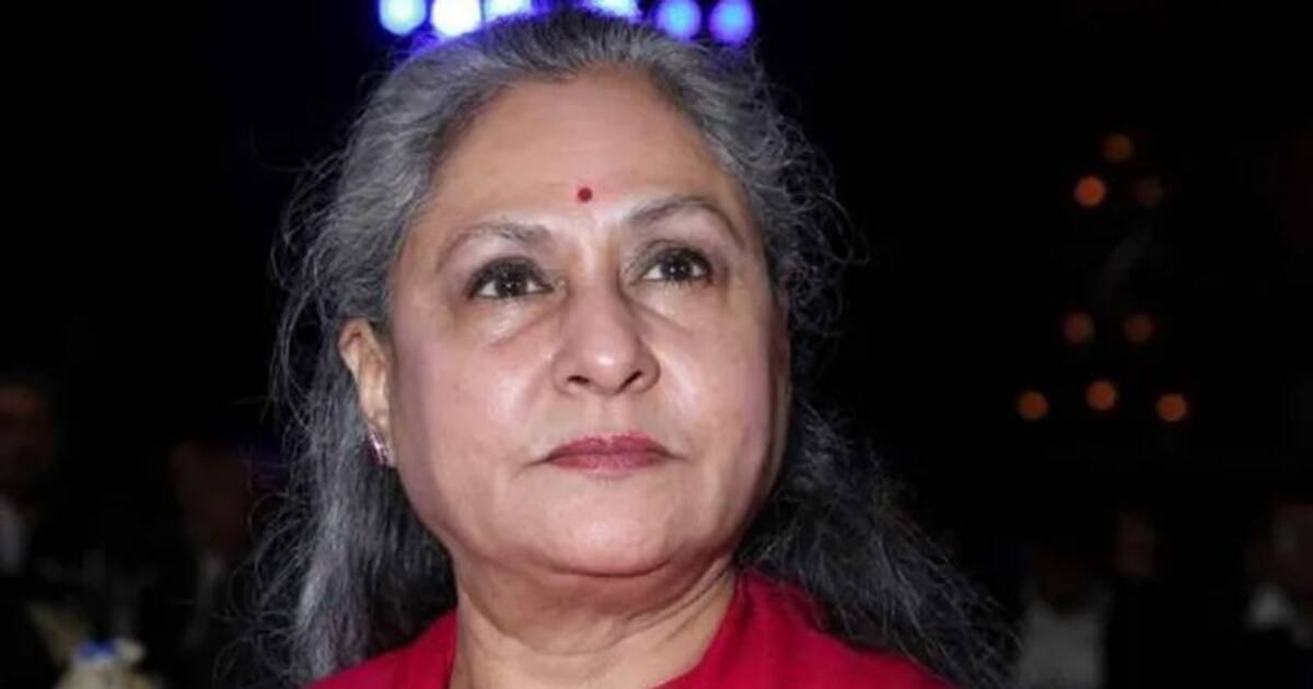 When Jaya Bachchan Changed Sanitary Pads Behind Bushes During Outdoor ...