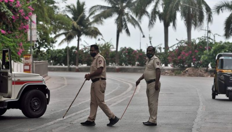 Mumbai on high alert as central agencies warn of terror attacks security intensifies vkp