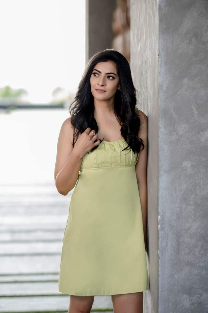 Varalaxmi Sarathkumar danced to celebrate two million Instagram followers