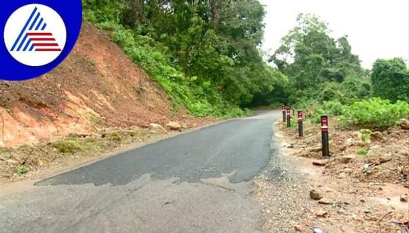 People Faces Problems at Anashi Ghat Road in Uttara Kannada grg 