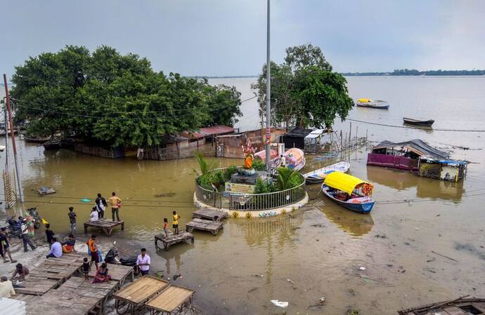 इस बार 15 दिन पहले लौट सकता है मानसून, कहीं बादल खूब बरसे, कई राज्य तरसे, जानिए IMD की भविष्यवाणी