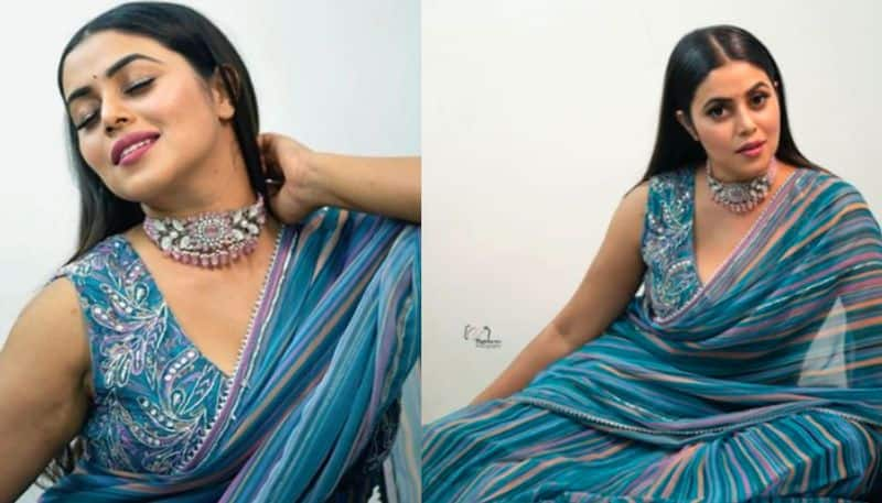 shamna kasim in blue saree photos viral 