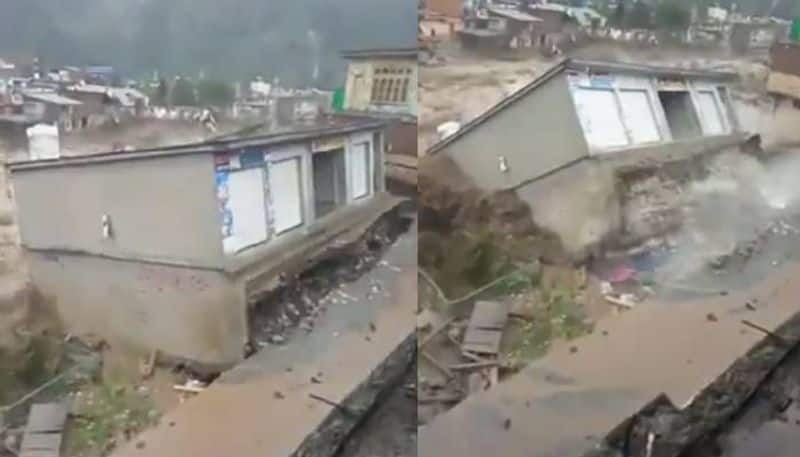 houses wash away in Pakistan video 