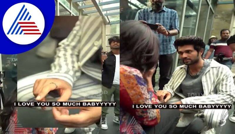 Vijay Deverakonda proposed by a fan with ring in Bengaluru vcs 