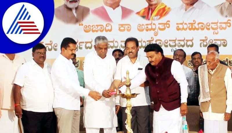 It is possible to be in politics only with determination says mp srinivas prasad gvd