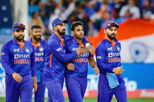 బయో మార్చిన భువనేశ్వర్ కుమార్... ఇండియన్ క్రికెటర్ నుంచి కేవలం ఇండియన్ అంటూ...
