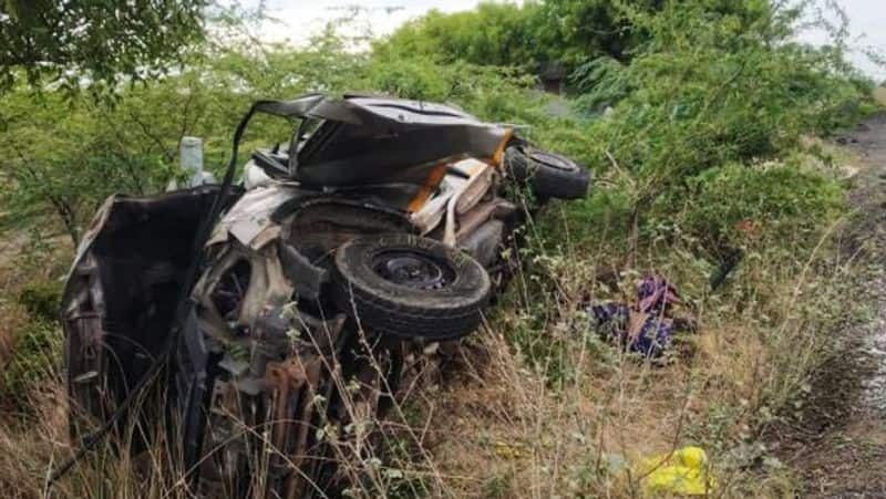 Car tire explosion... 3 people killed in thoothukudi