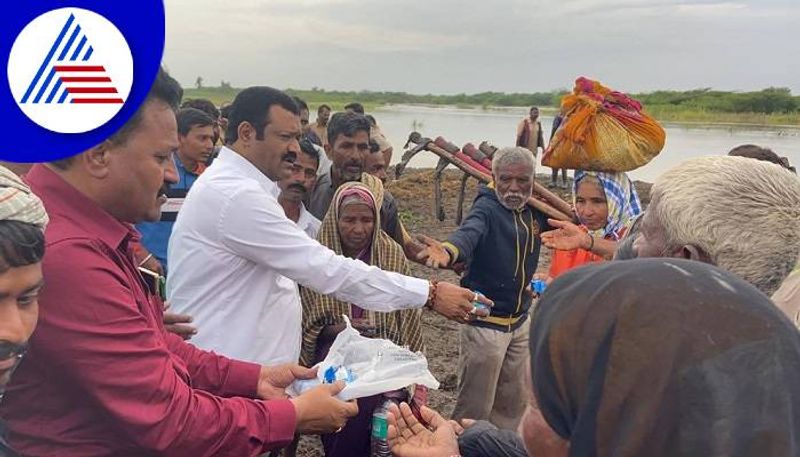 Rescued of 32 People in Bennihalla Flood in Hubballi grg 