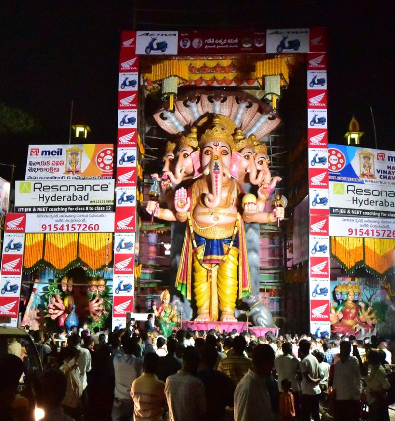 Reasons For Delay Khairatabad Ganesh idol Immersion