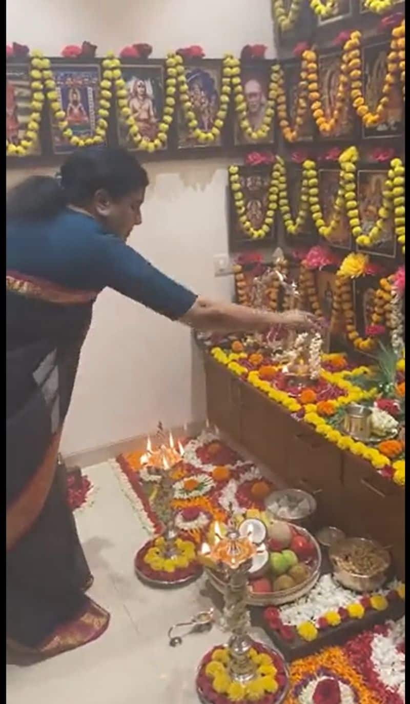 Sasikala celebrated Ganesh Chaturthi at her residence