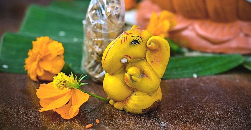 chant ganpati gayatri mantra to remove all obstacles