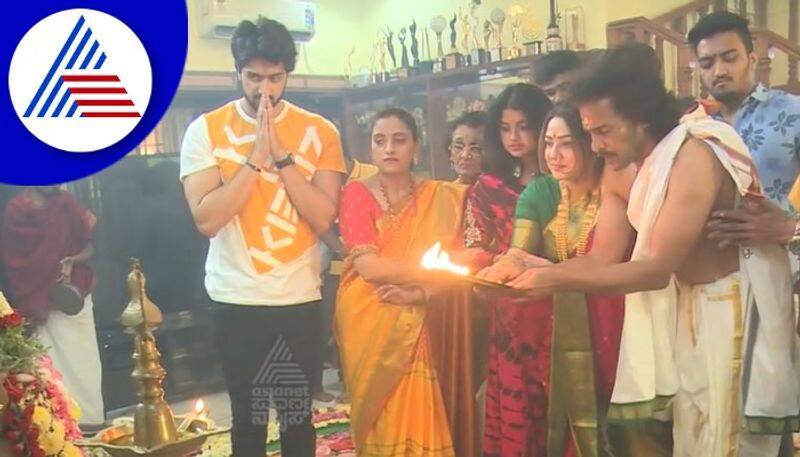 Priyanka Upendra celebrates Ganesh Chaturthi with family in bengaluru vcs 