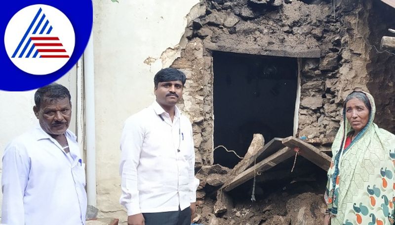 Heavy rainfall Collapsed mud houses in Dambal village at gadag rav