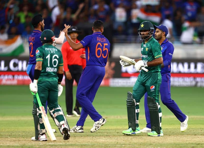 After 20 days since India vs Pakistan Indo-Pak Asia Cup 2022 tie, large-scale crowd violence breaks out in Leicester-ayh