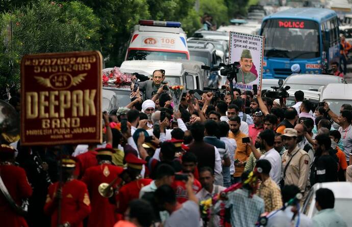 गुलाम नबी आजाद बोले-नई पार्टी का हिंदुस्तानी नाम होगा, कश्मीरी आवाम तय करेगी नाम और झंडा