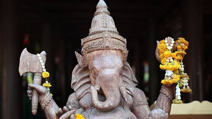 Ganesh Utsav 2022: आपकी हर इच्छा पूरी करेंगे श्रीगणेश, ये 108 नाम बोलकर करें पूजा 