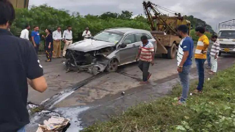 Mercedes-Benz to investigate Cyrus Mistry's car accident - adt 