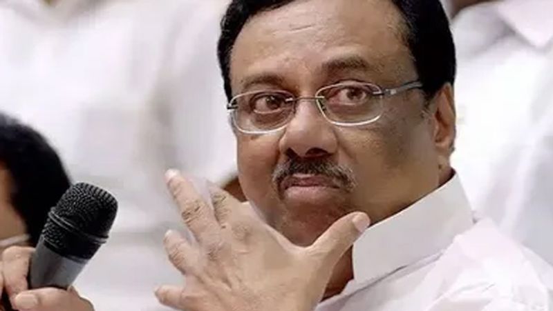 EVKS Elangovan in ICU again.. volunteers shocked